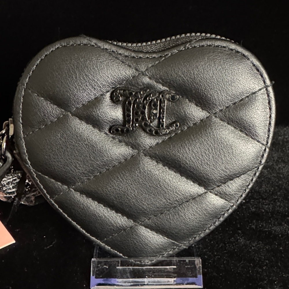 Juicy Couture Black Heart Quilted Wristlet
